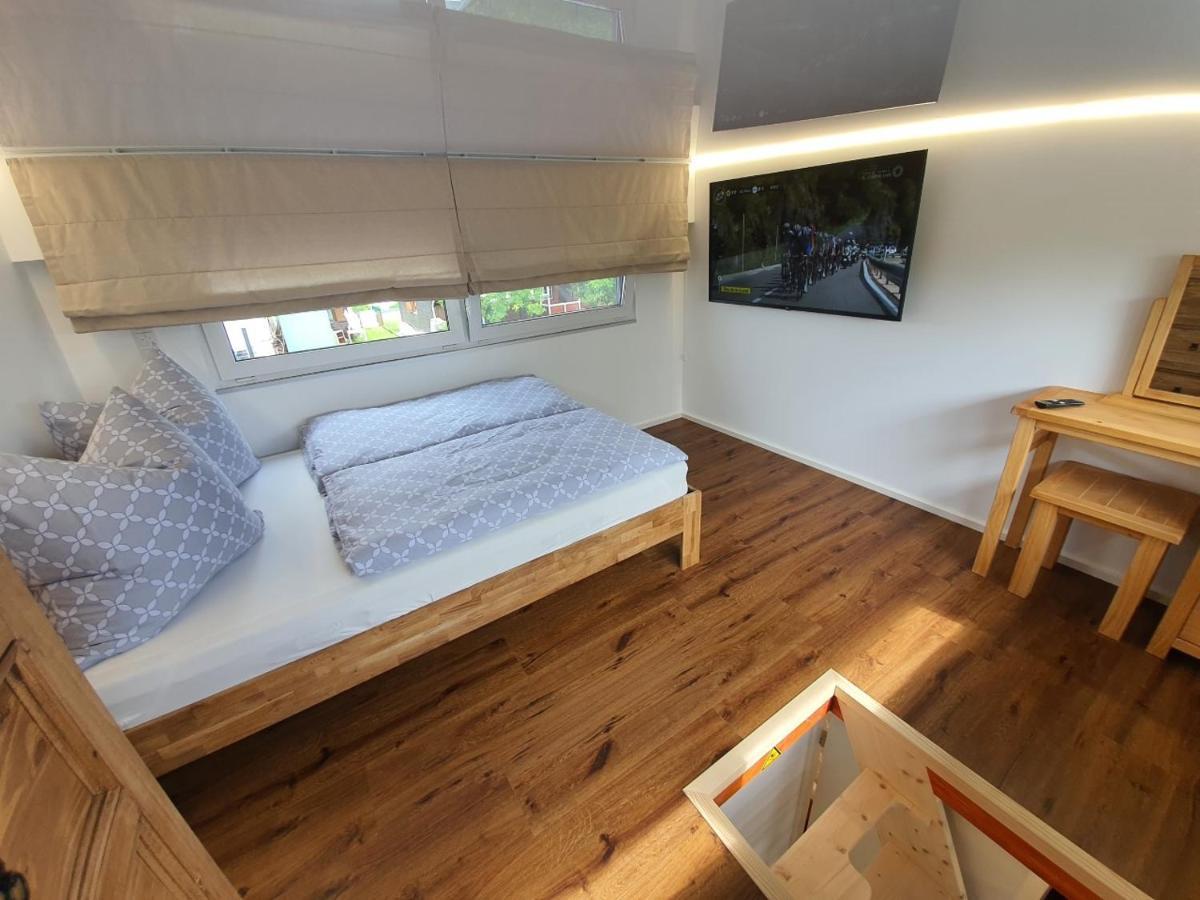 Ferienhaus Am See-2 Hungen Exteriör bild